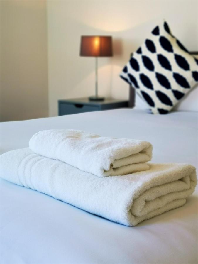 Marina Living With Parking, Balcony, Quiet And Secure Apartment Brighton Ngoại thất bức ảnh
